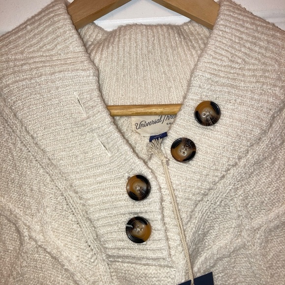 NWT Small V Neck Universal Thread Women's Knitted Sweater Cream Buttons Textured - Picture 6 of 9